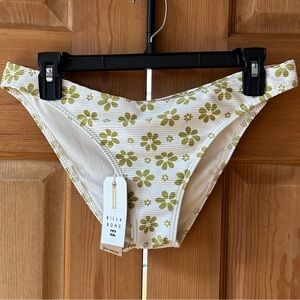 Billabong NWT Floral Ribbed Bikini Bottoms